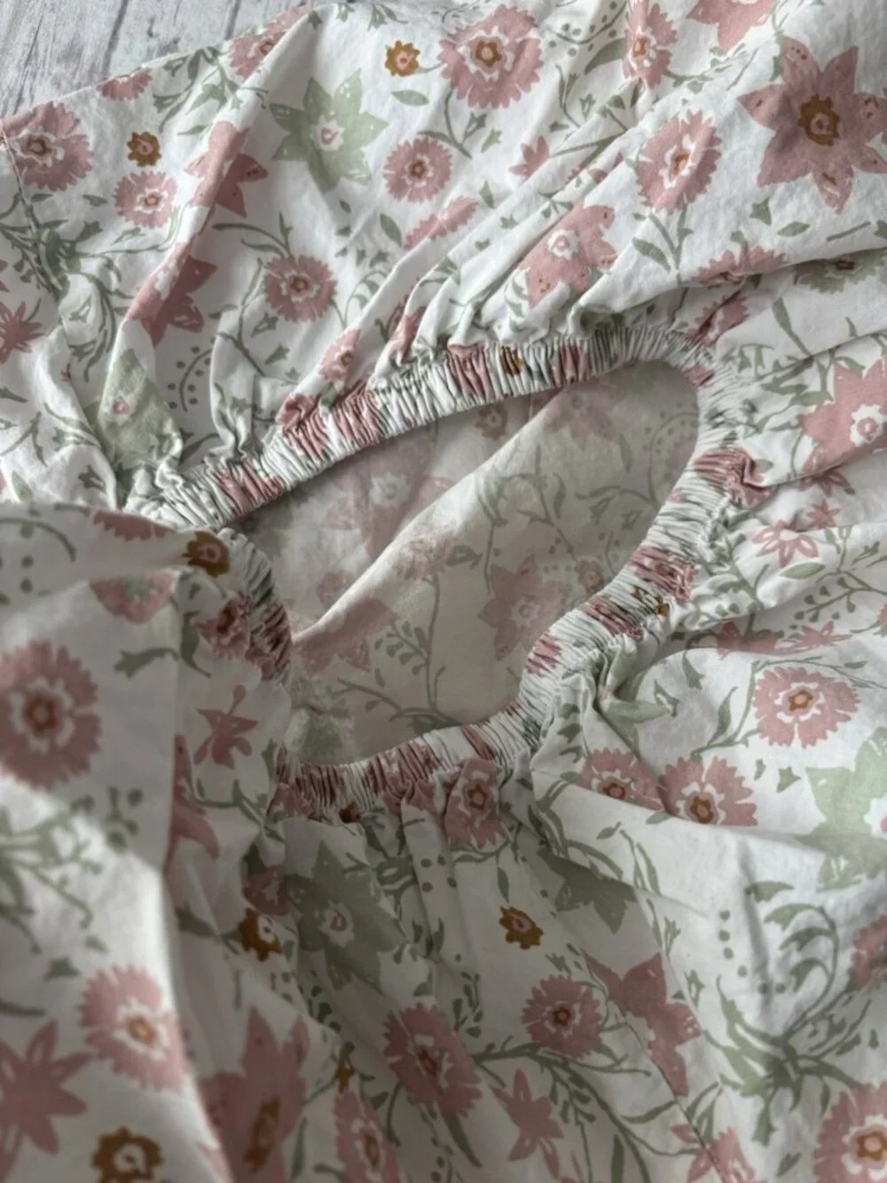 Pottery Barn Kids Julia Berolzheimer Floral Organic Crib Fitted Sheet Pink Green